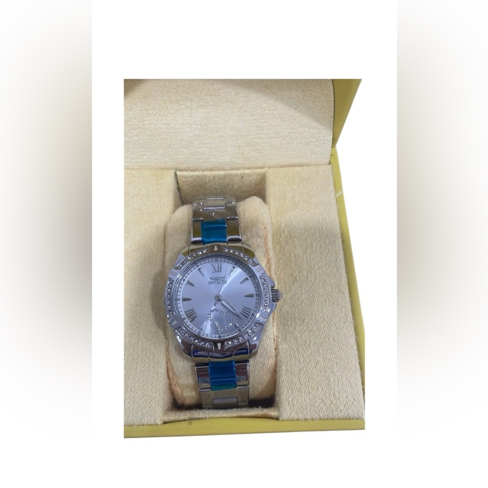 Angel Oyster Dial Ladies Watch - Picture 4 of 11